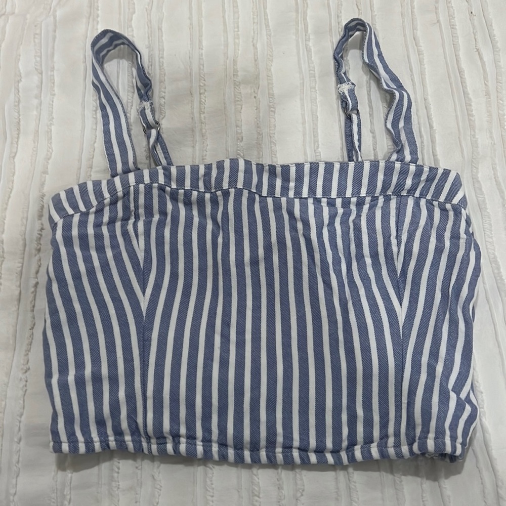 Hollister cropped top